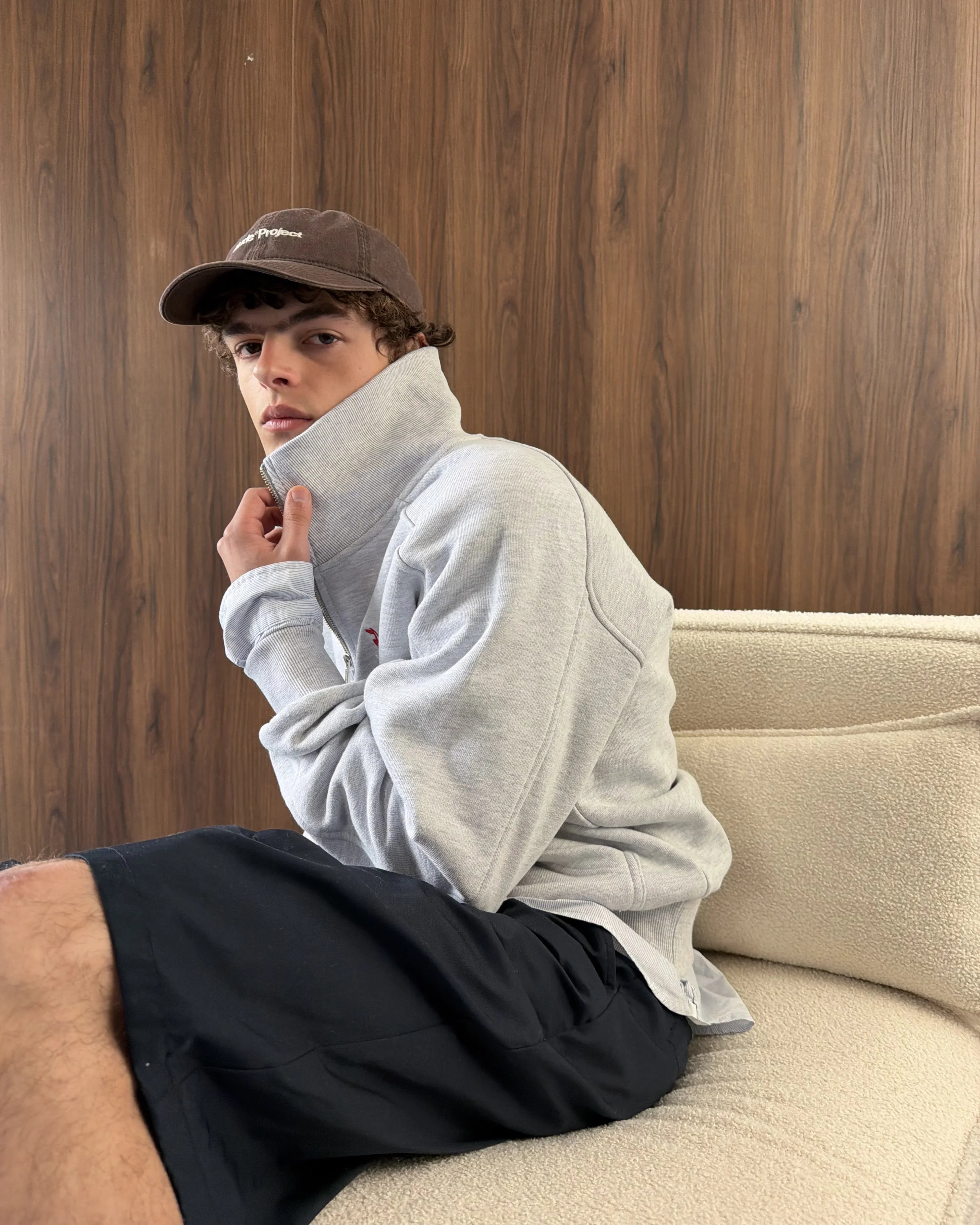 Basic Cherry Quarter-Zip Grey